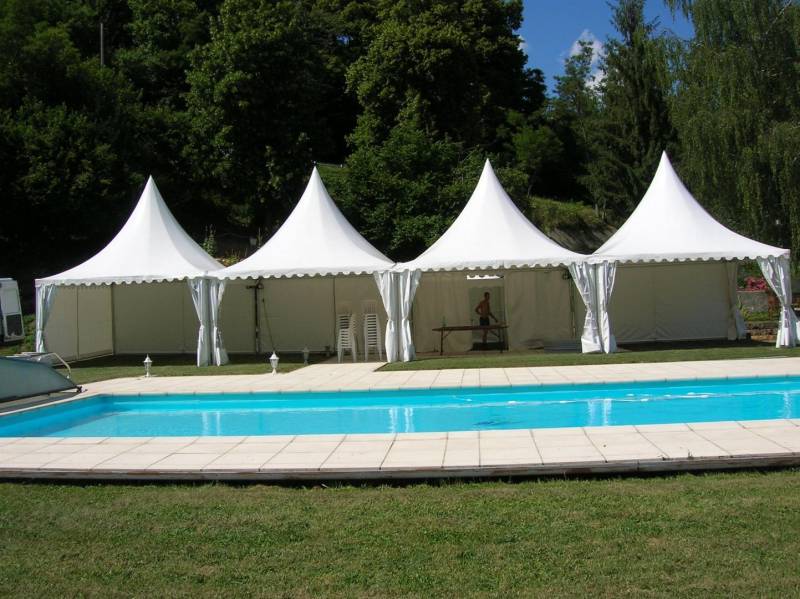 Location d’une tente pagode 5x5m avec bâches opaque ou fenêtres cristal à Grenoble et dans la région Rhône-Alpes