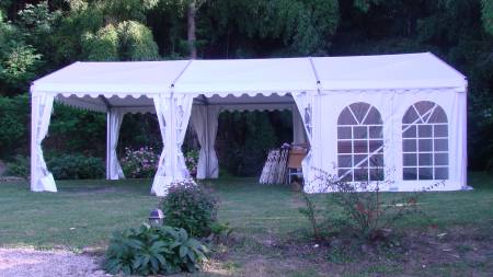 Notre zone d'activité pour ce service Location de tabourets confortables pour espace lounge ou stand professionnel avec mobilier de cocktail